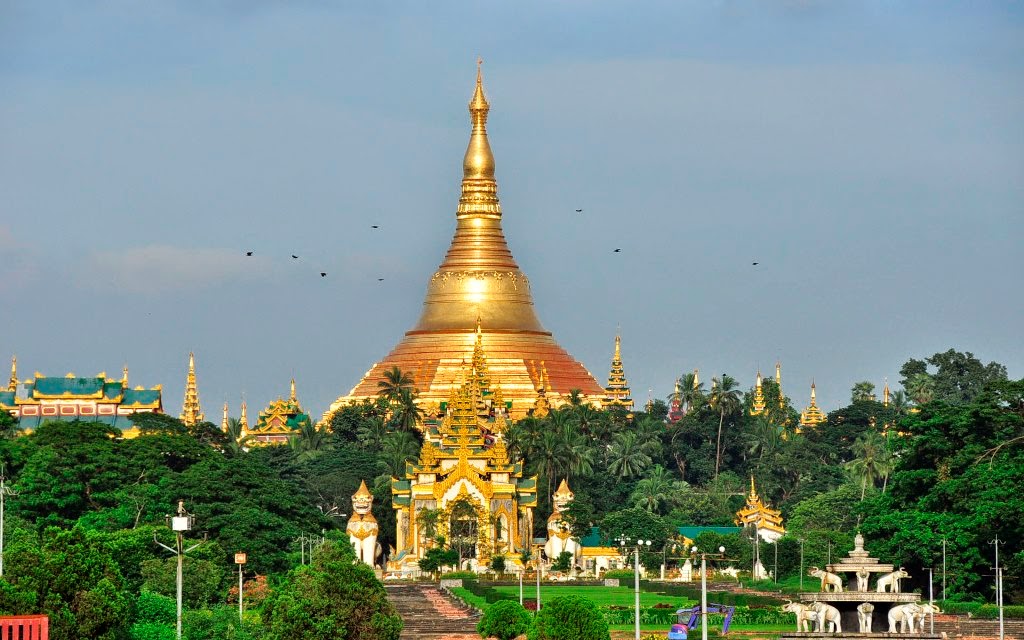 shwedagon pagoda yangon myanmar 111866